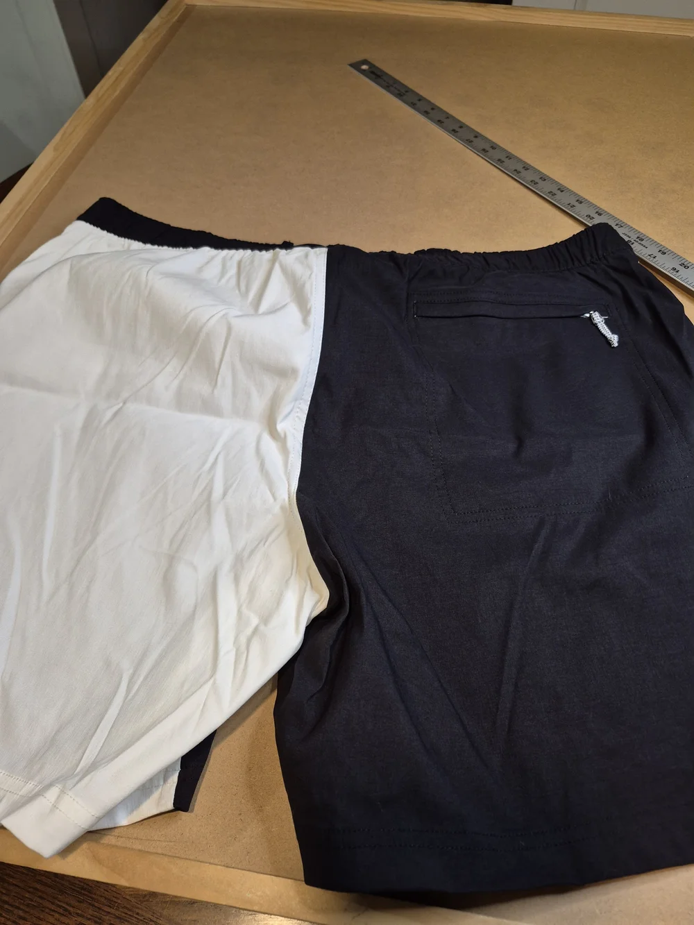 The North Face Men's Black and White Athletic Shorts 4574/7